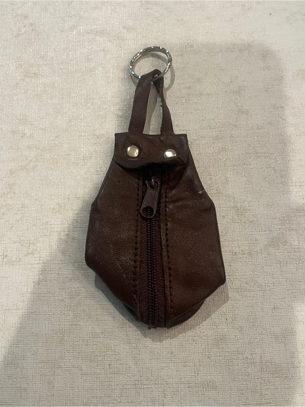 Vintage brown leather change purse key chain. GUC!